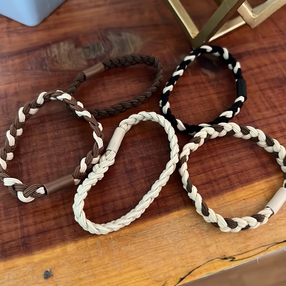 5 Piece Braided Pony Tail Holder - Picture 3 of 3